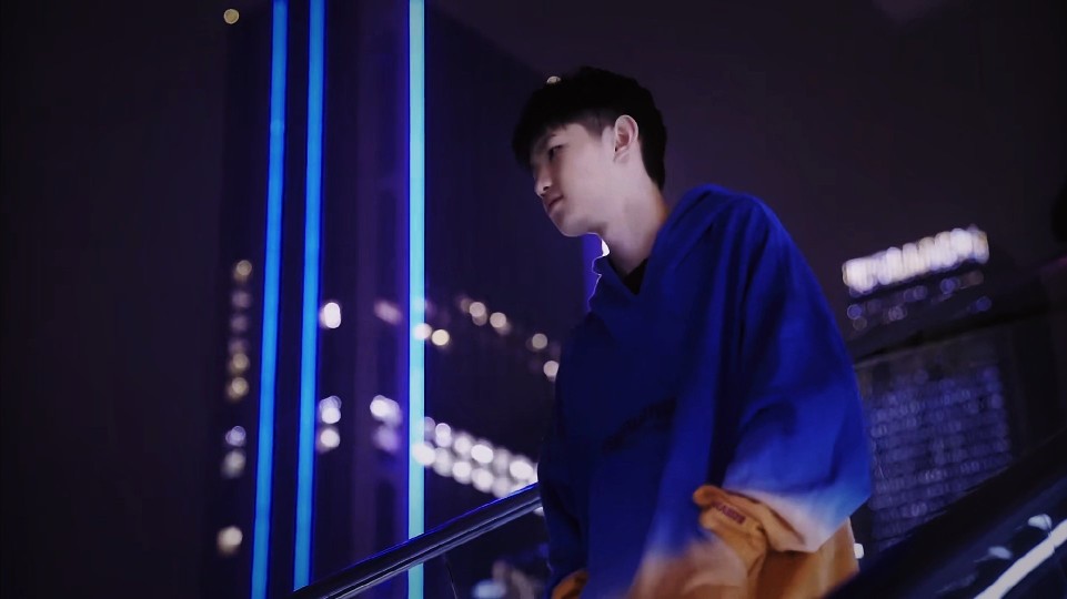特雷